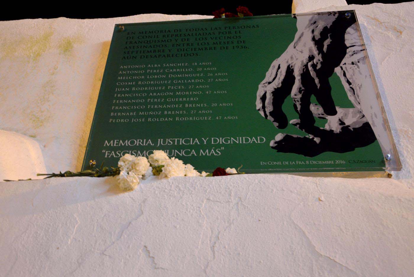 Placa en homenaje a las víctimas de la represión fascista